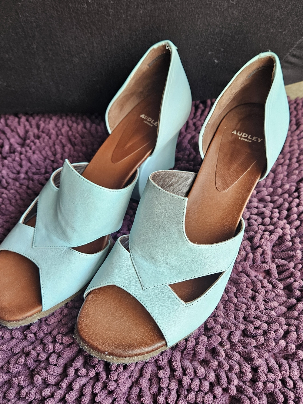 Mint Leather Open-Toe Wedge Sandals